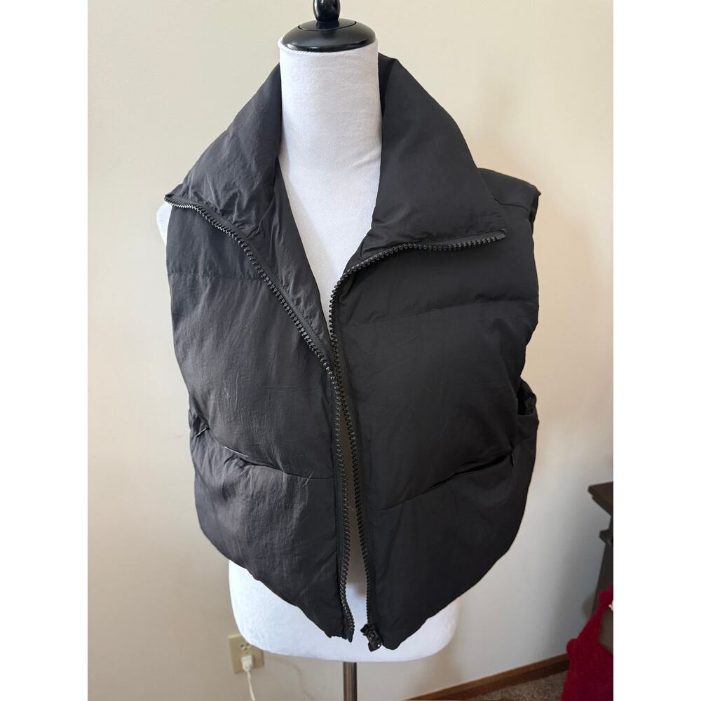 Shein Black Cropped Puffer Vest